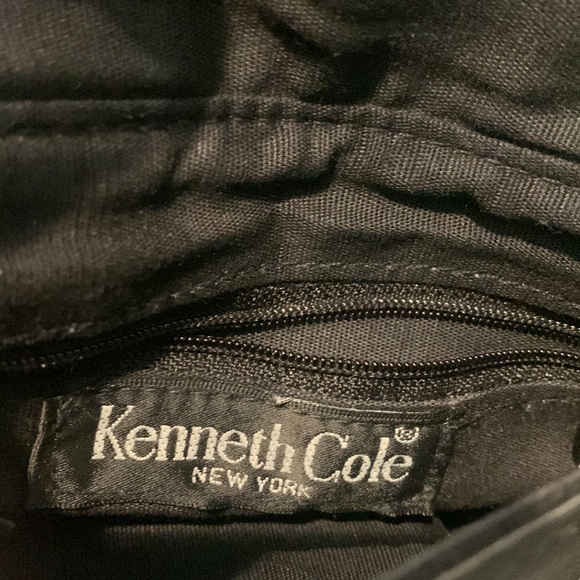 🥳Host Pick🎉 Vintage Kenneth Cole evening bag - Picture 3 of 6